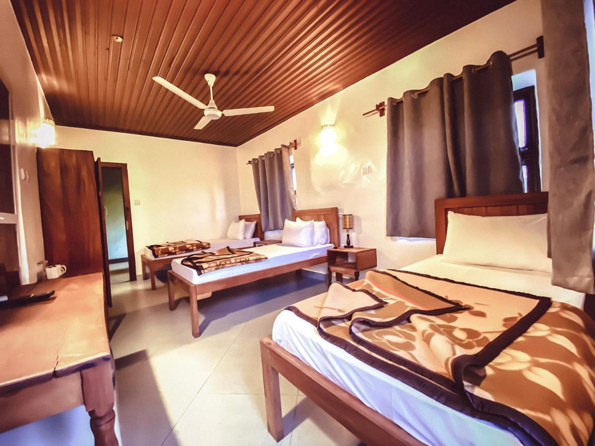 Smiles Stone Town Hotel Zanzibar ภายนอก รูปภาพ