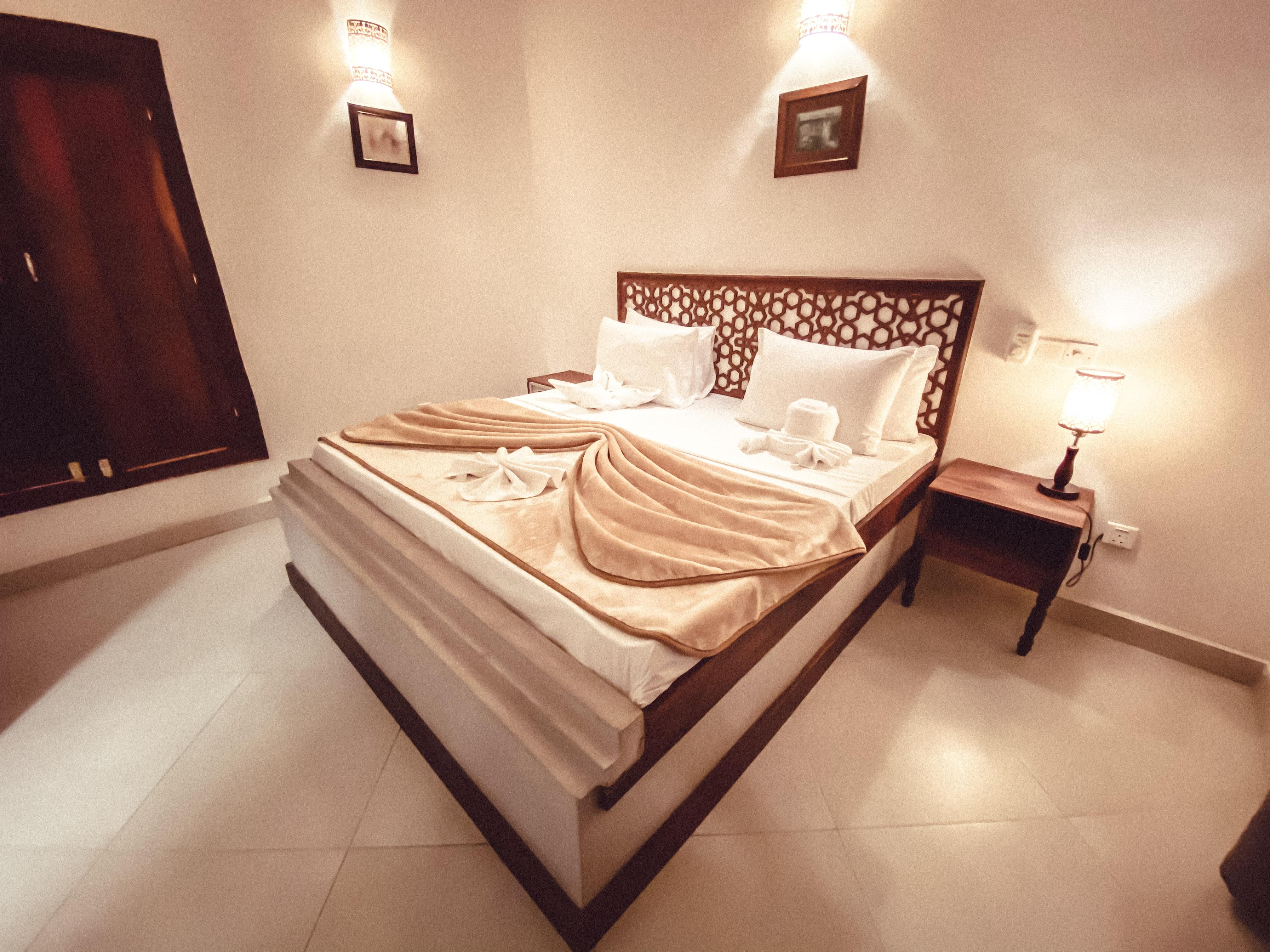 Smiles Stone Town Hotel Zanzibar ภายนอก รูปภาพ