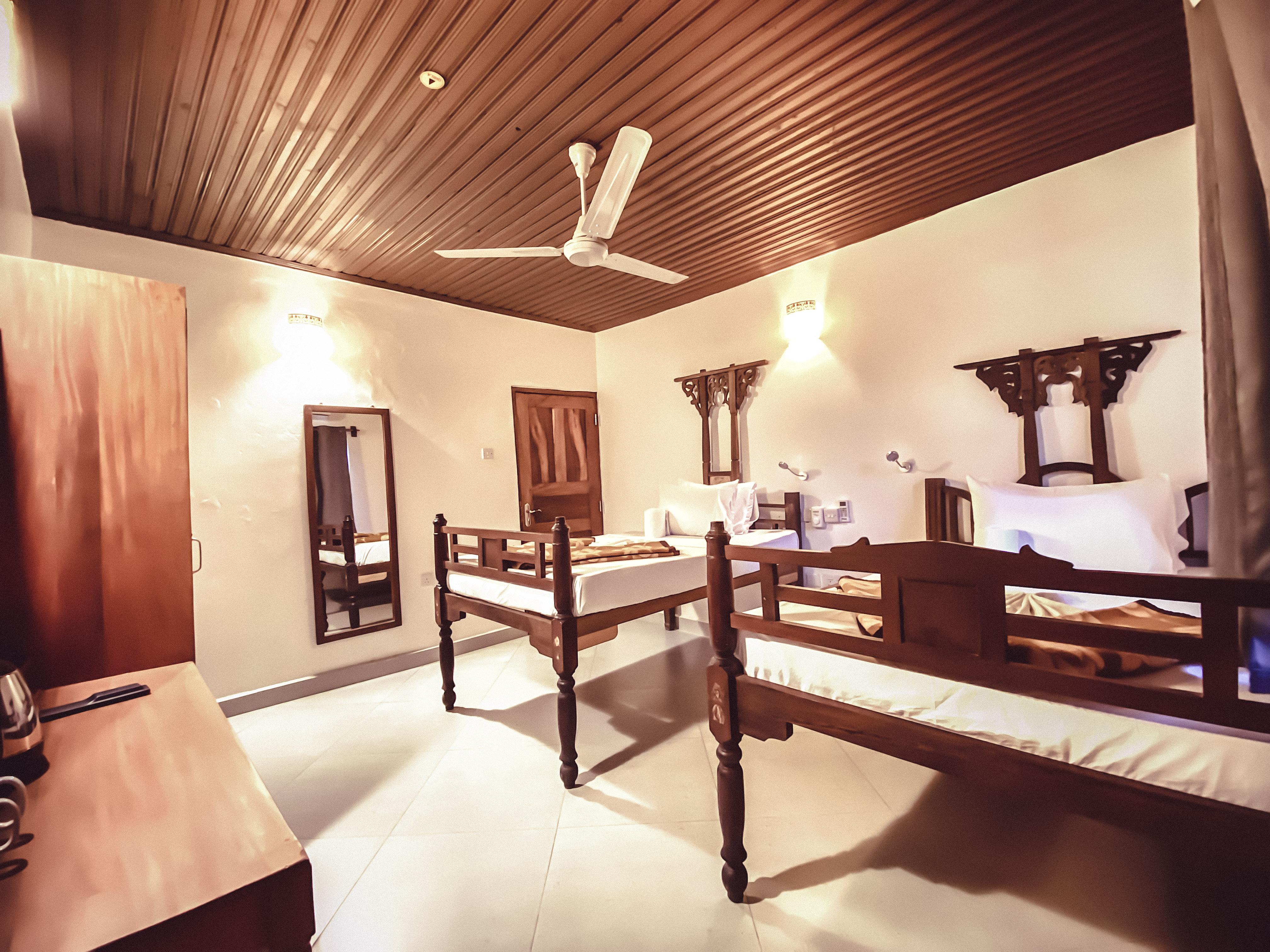 Smiles Stone Town Hotel Zanzibar ภายนอก รูปภาพ