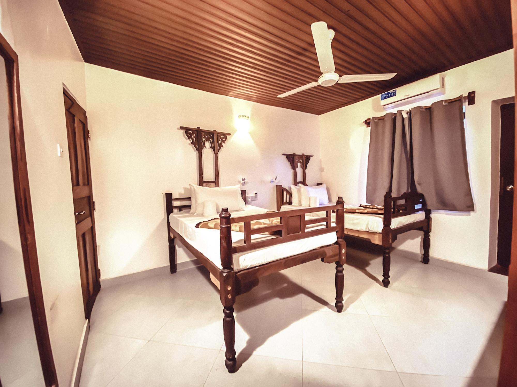 Smiles Stone Town Hotel Zanzibar ภายนอก รูปภาพ