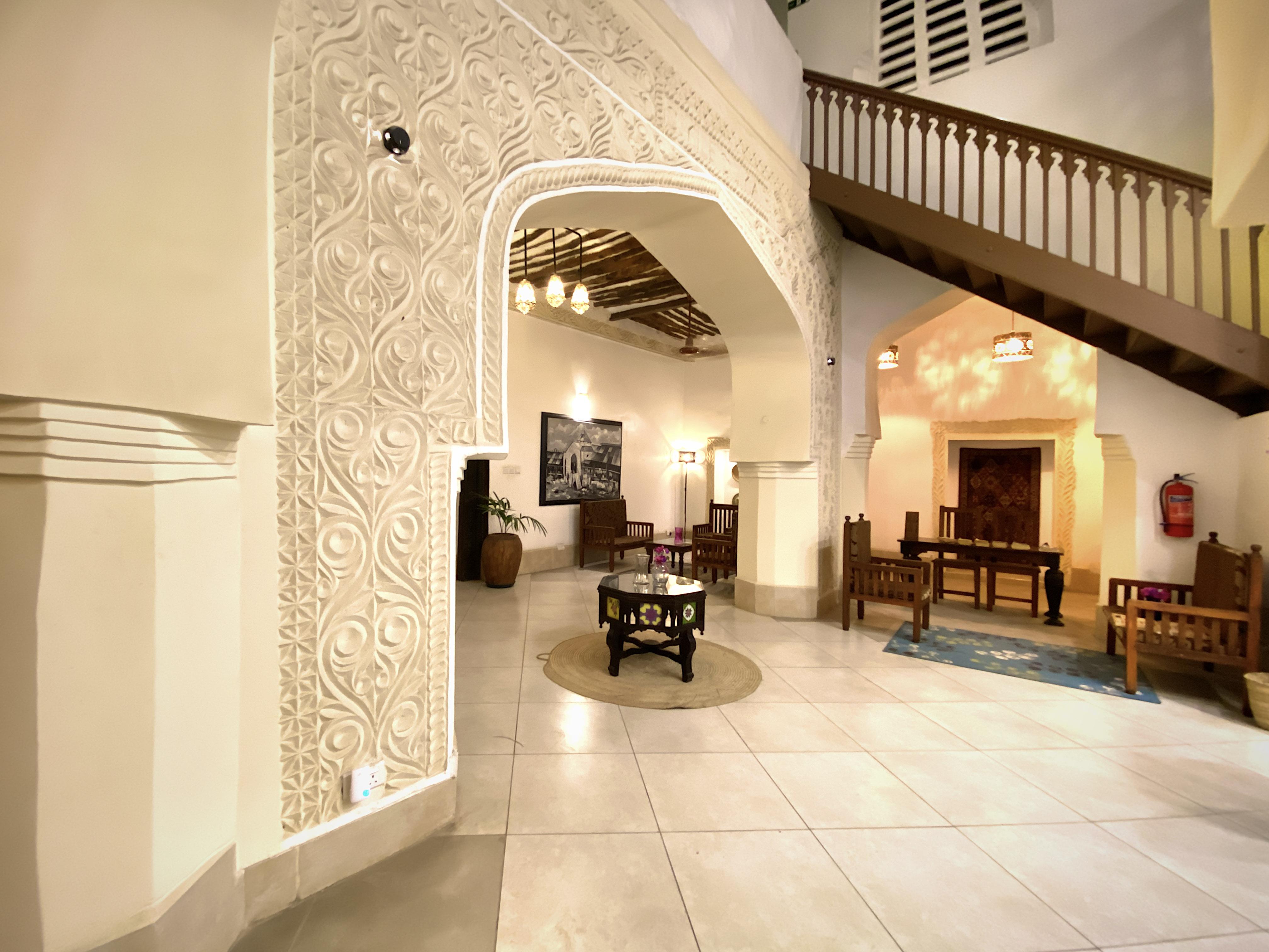 Smiles Stone Town Hotel Zanzibar ภายนอก รูปภาพ