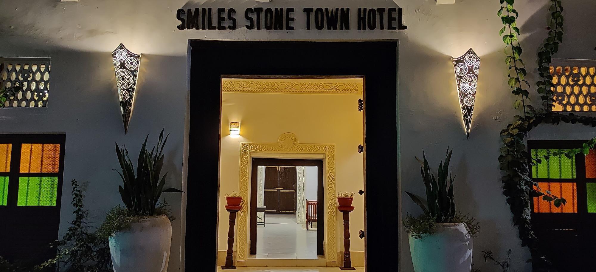 Smiles Stone Town Hotel Zanzibar ภายนอก รูปภาพ