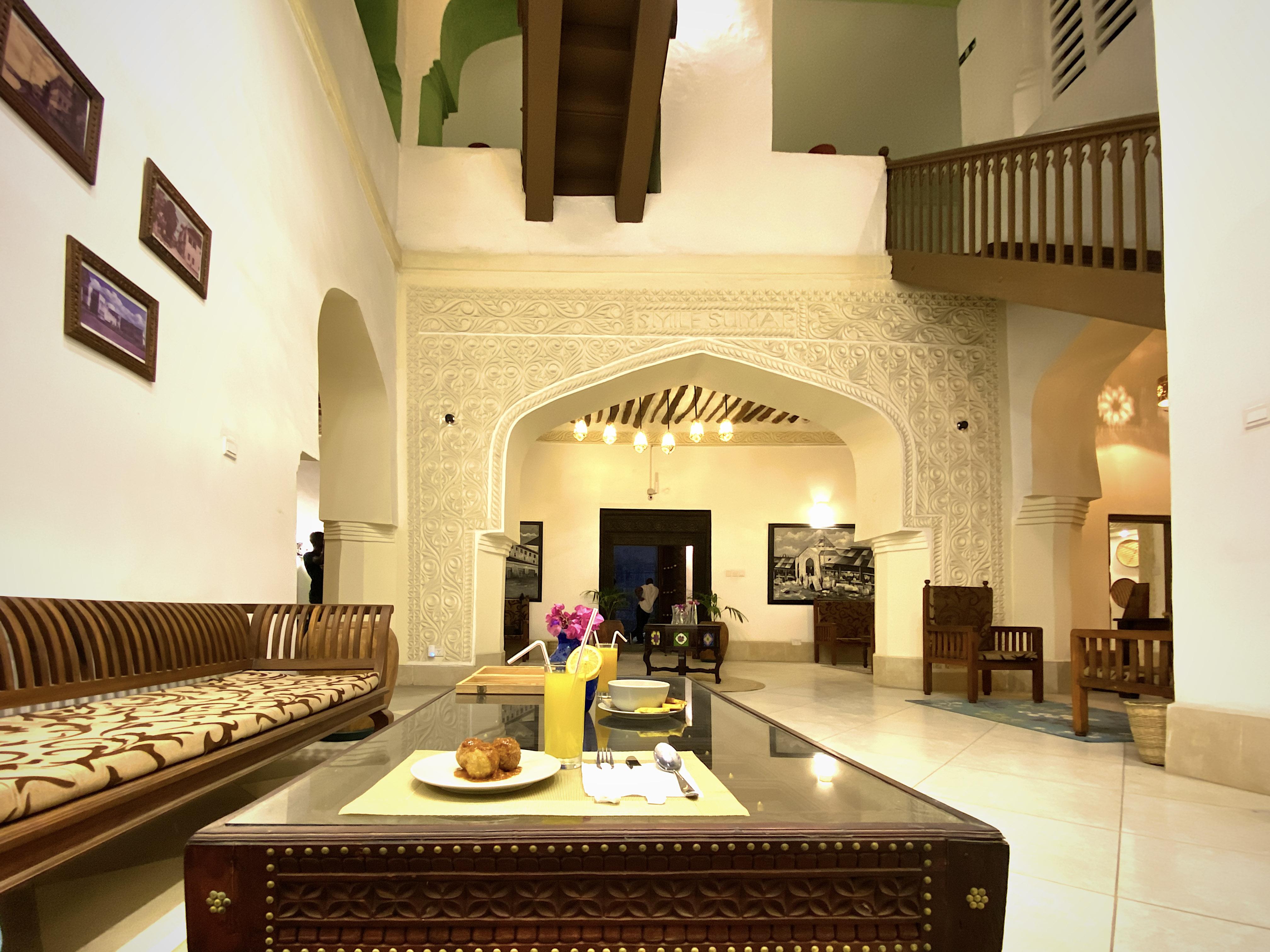 Smiles Stone Town Hotel Zanzibar ภายนอก รูปภาพ