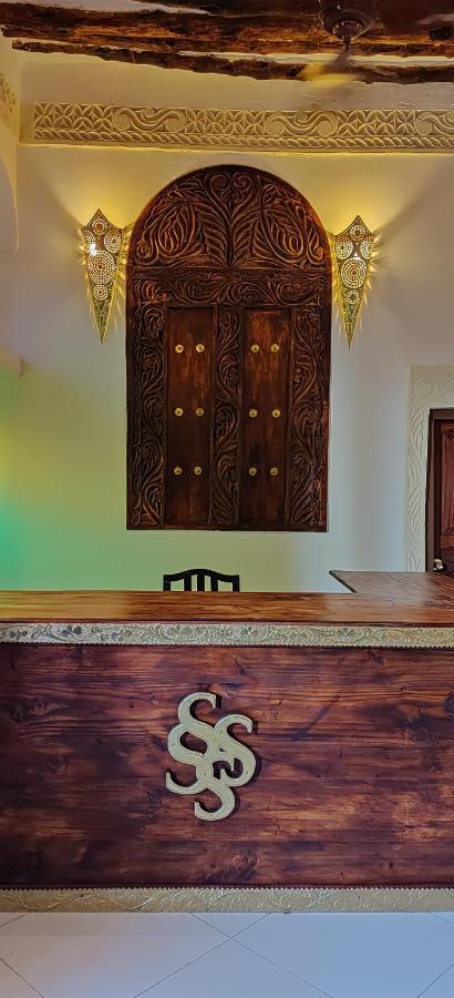 Smiles Stone Town Hotel Zanzibar ภายนอก รูปภาพ